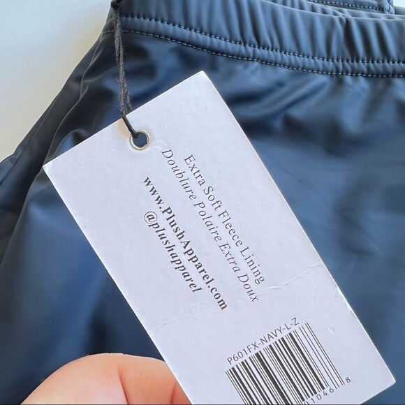 Plush Fleece Lined Liquid Faux Leather Leggings in Navy M - Picture 5 of 6